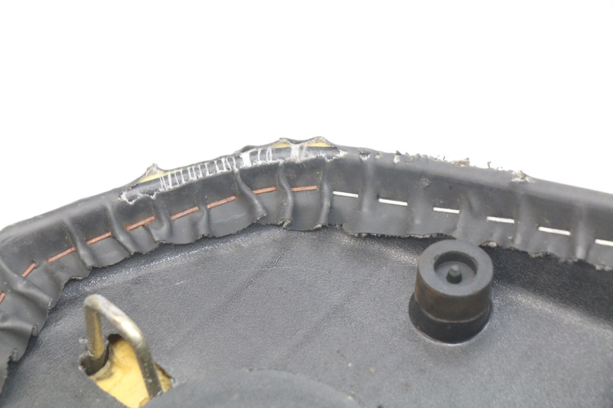 photo de SIEDZENIE PEUGEOT KISBEE 2T 50 (2010 - 2017) - Zoom stanu zużycia