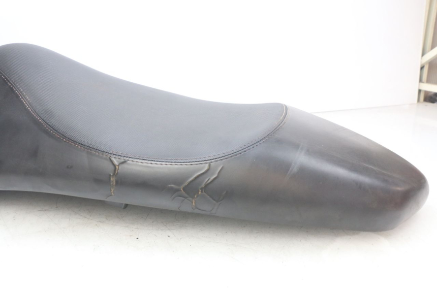 photo de SIEDZENIE PEUGEOT KISBEE 2T 50 (2010 - 2017) - Zbliżenie techniczne