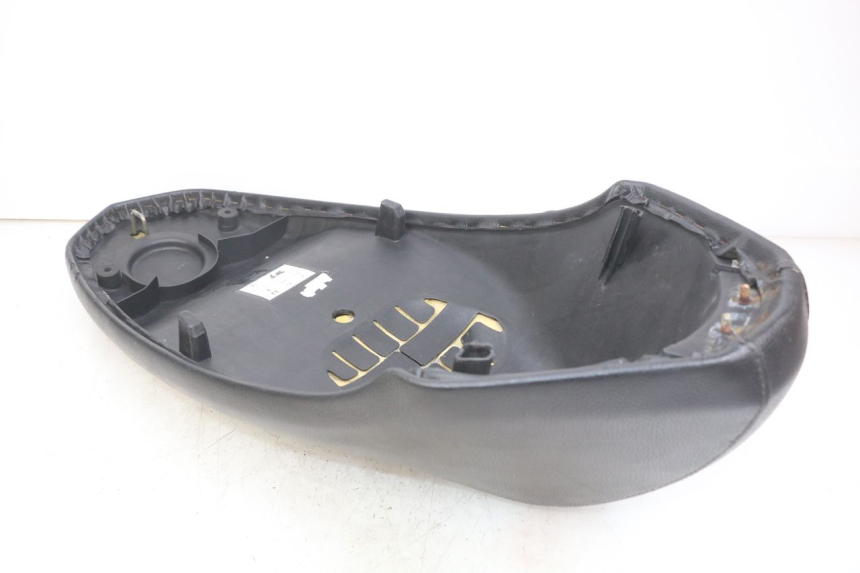 photo de SIEDZENIE PEUGEOT KISBEE 2T 50 (2010 - 2017) - Widok z bliska