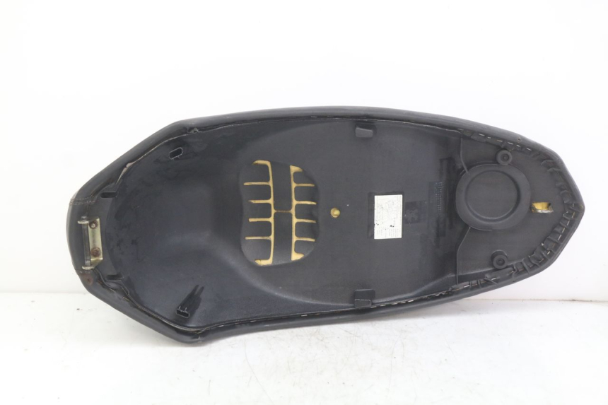 photo de SIEDZENIE PEUGEOT KISBEE 2T 50 (2010 - 2017) - Zbliżenie techniczne