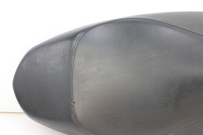 photo de SIEDZENIE PEUGEOT KISBEE 2T 50 (2018 - 2022) - Widok z bliska