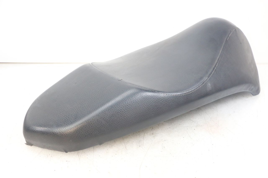 photo de SIEDZENIE PEUGEOT KISBEE 2T 50 (2018 - 2022) - Zbliżenie techniczne