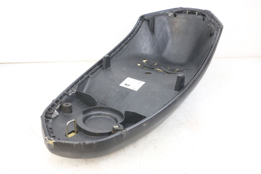 photo de SIEDZENIE PEUGEOT KISBEE 2T 50 (2018 - 2022) - Punkty mocowania