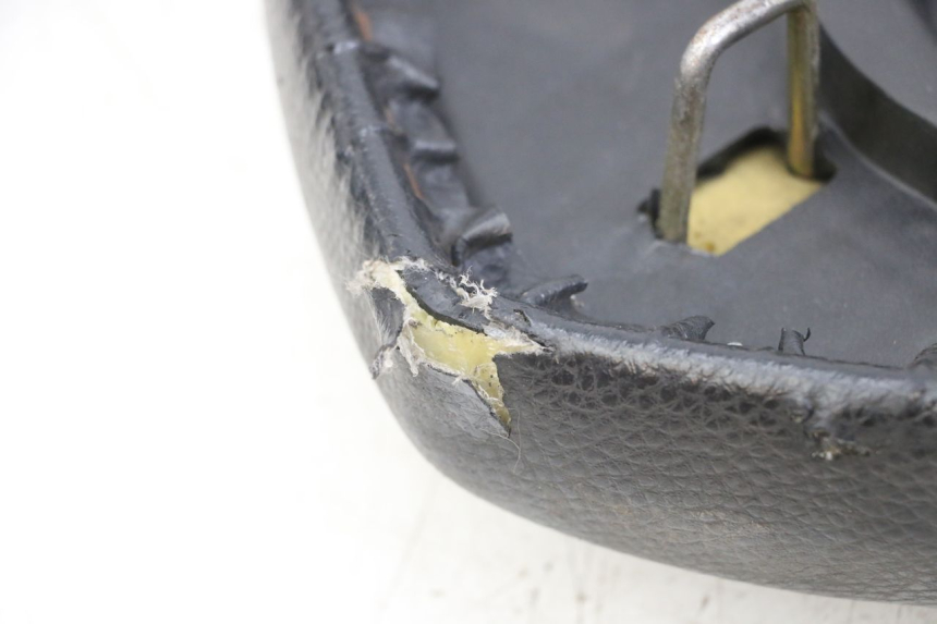 photo de SIEDZENIE PEUGEOT KISBEE 2T 50 (2018 - 2022) - Stan powierzchni