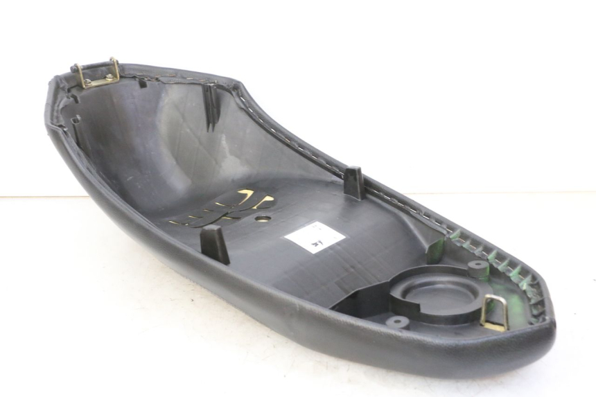 photo de SIEDZENIE PEUGEOT KISBEE 2T 50 (2010 - 2017) - Punkty mocowania