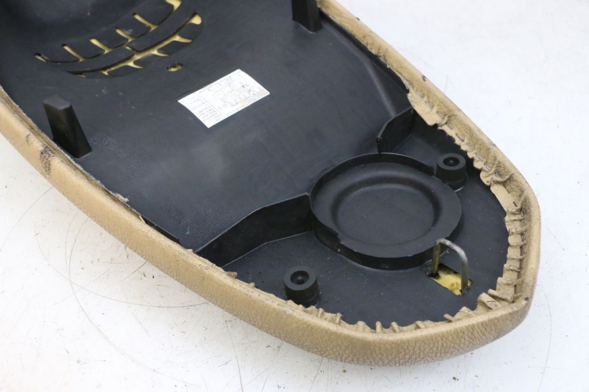 photo de SIEDZENIE PEUGEOT KISBEE 2T 50 (2010 - 2017) - Zoom stanu zużycia