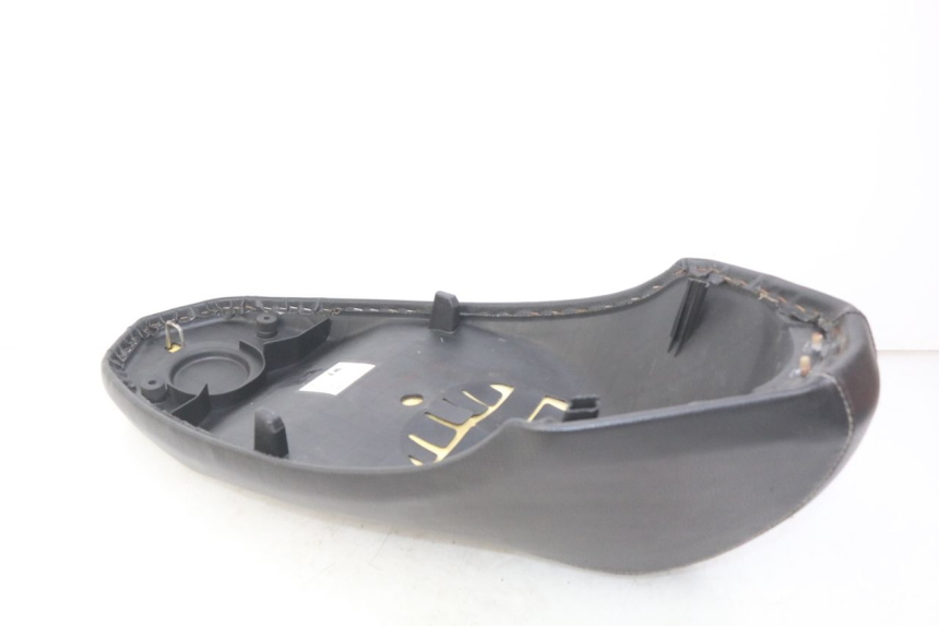 photo de SIEDZENIE PEUGEOT KISBEE 4T 50 (2018 - 2022) - Stan powierzchni