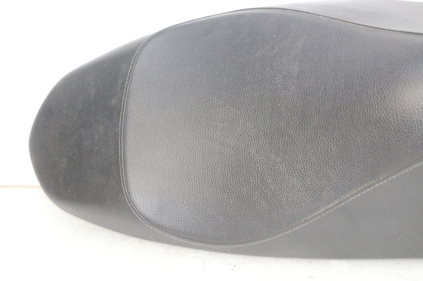 photo de SIEDZENIE PEUGEOT KISBEE 4T 50 (2018 - 2022) - Szczegóły charakterystyczne