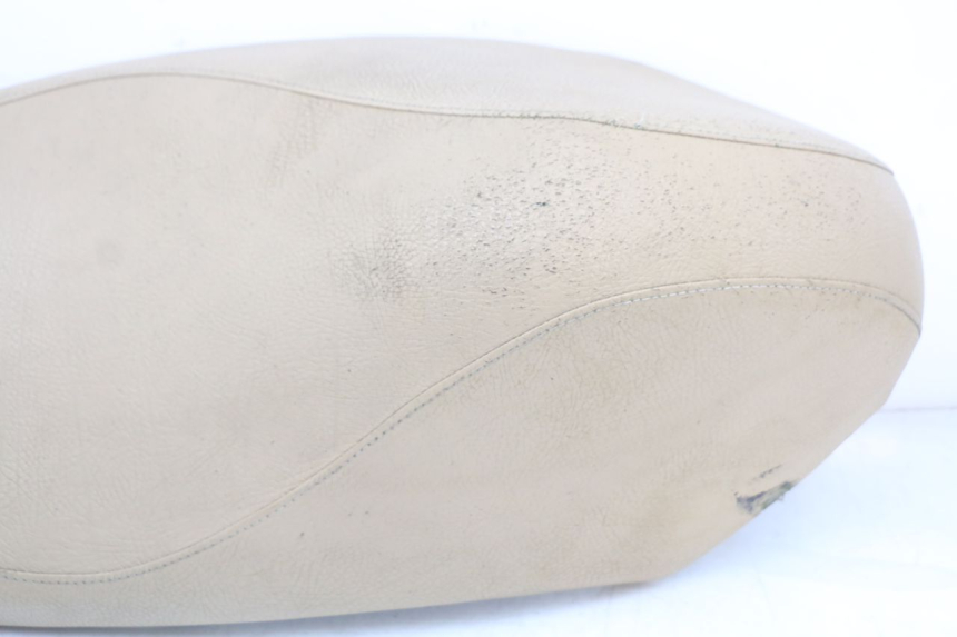 photo de SIEDZENIE PEUGEOT KISBEE 4T 50 (2010 - 2017) - Zoom stanu zużycia