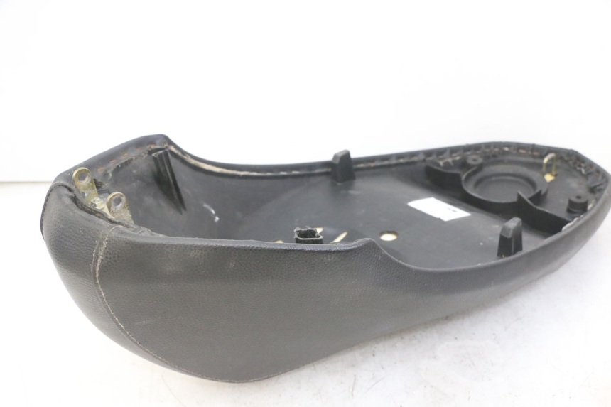 photo de SIEDZENIE PEUGEOT KISBEE 4T 50 (2018 - 2022) - Inny kąt widzenia