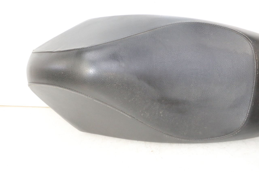 photo de SIEDZENIE PEUGEOT KISBEE 4T 50 (2018 - 2022) - Widok z bliska