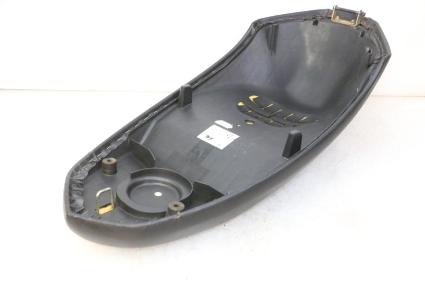 photo de SIEDZENIE PEUGEOT KISBEE 4T 50 (2018 - 2022) - Punkty mocowania