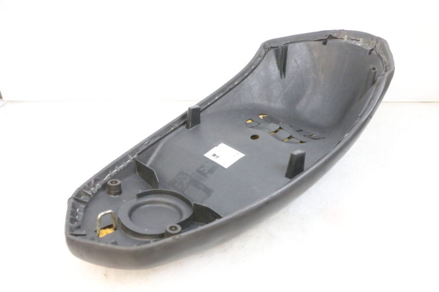 photo de SIEDZENIE PEUGEOT KISBEE 4T 50 (2018 - 2022) - Szczegóły charakterystyczne