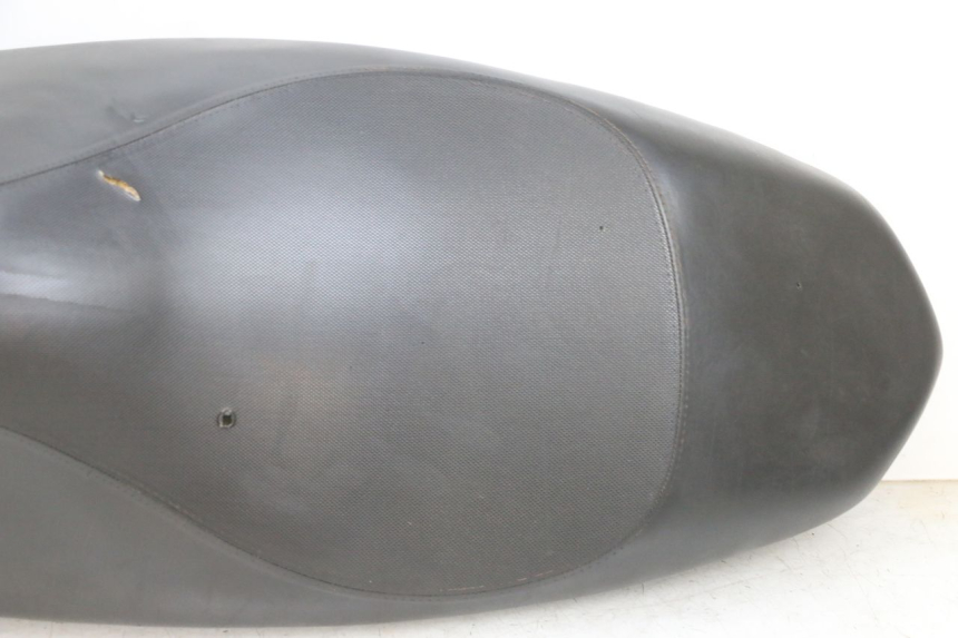 photo de SIEDZENIE PEUGEOT KISBEE 4T 50 (2018 - 2022) - Zoom jakości