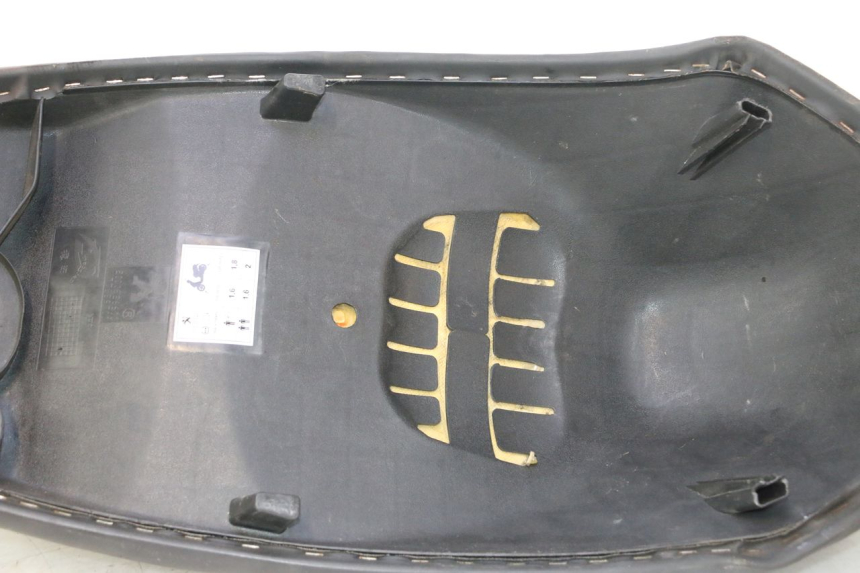 photo de SIEDZENIE PEUGEOT KISBEE 4T 50 (2010 - 2017) - Widok produktu