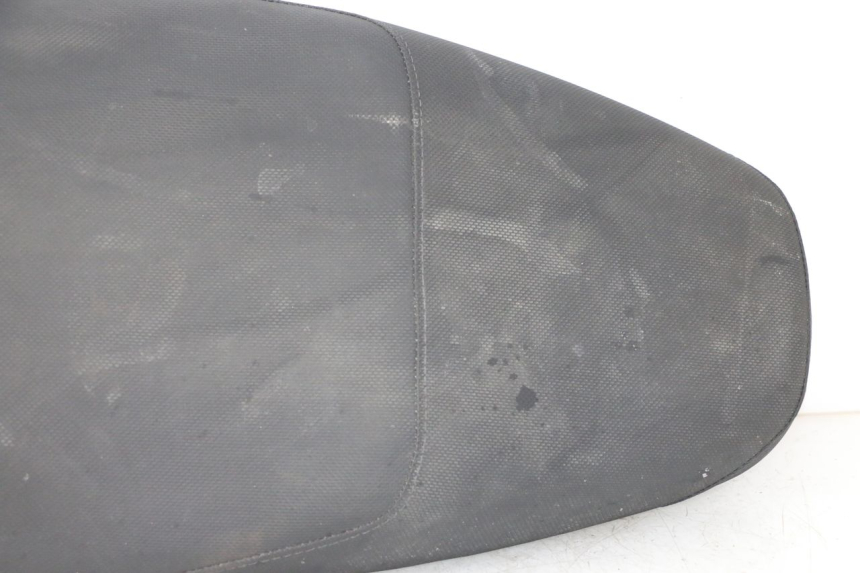 photo de SIEDZENIE KYMCO PEOPLE S 125 (2000 - 2008) - Zbliżenie komponentów