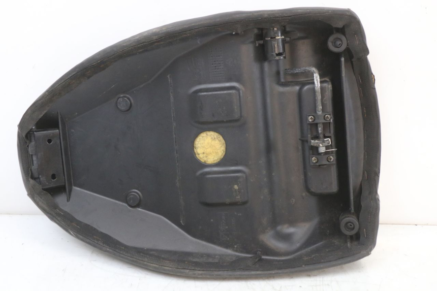 photo de SIEDZENIE PIAGGIO LIBERTY 4T 50 (2018 - 2021) - Inny kąt widzenia