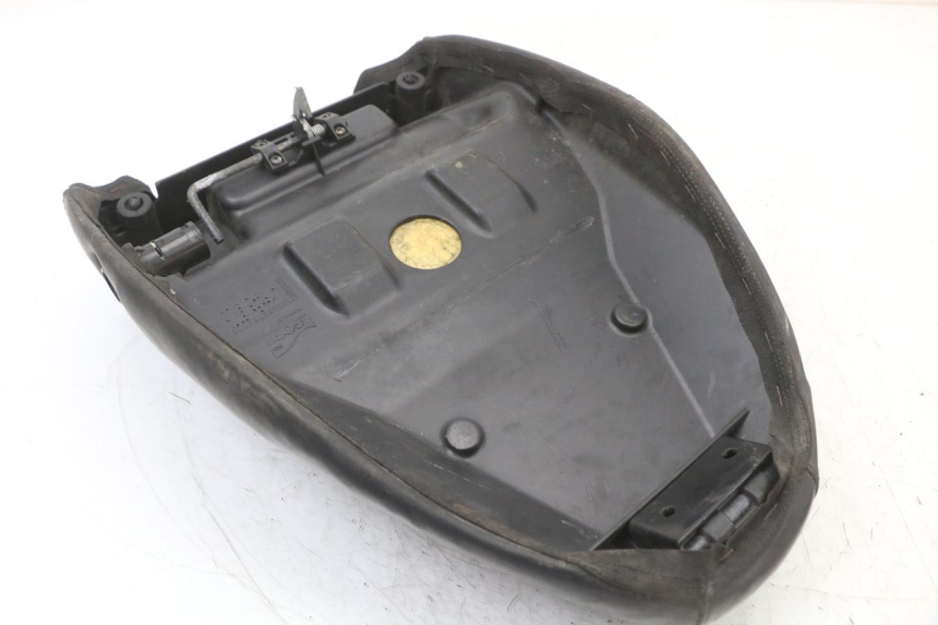 photo de SIEDZENIE PIAGGIO LIBERTY 4T 50 (2018 - 2021) - Zbliżenie techniczne