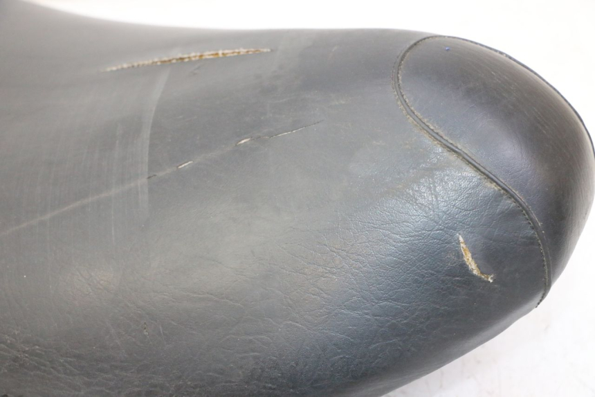 photo de SIEDZENIE PIAGGIO LIBERTY 125 (1998 - 2008) - Widok z bliska