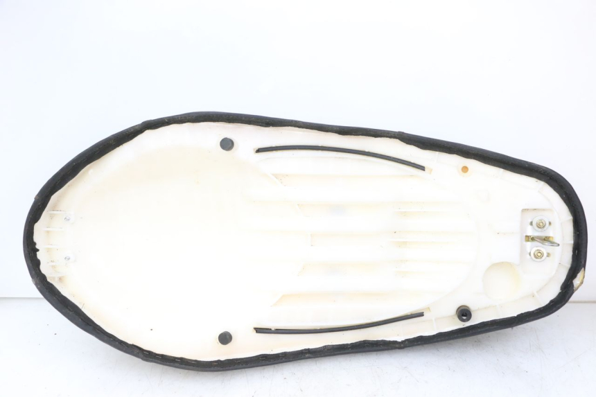 photo de SIEDZENIE LONGJIA SHARPY 125 (2020 - 2024) - Szczegóły charakterystyczne