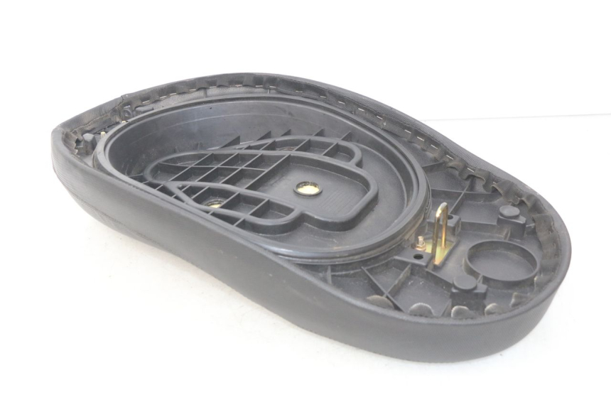 photo de SIEDZENIE VENESI LOWIGI RETRO JJ50QT-3 50 (2020 - 2022) - Zbliżenie techniczne