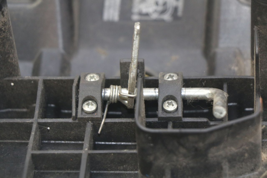 photo de SIEDZENIE PEUGEOT LUDIX 50 (2005 - 2007) - Punkty mocowania