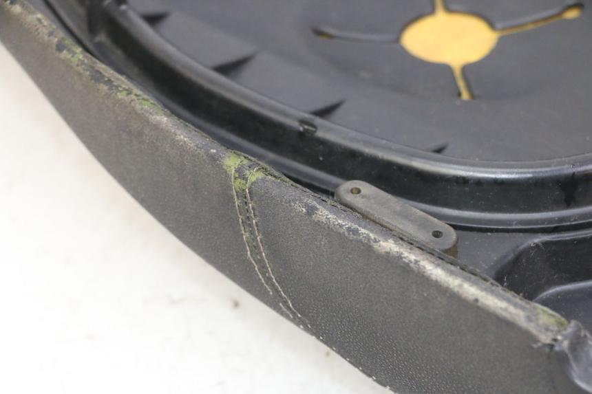 photo de SIEDZENIE PIAGGIO LXV 4T 50 (2009 - 2013) - Zbliżenie komponentów