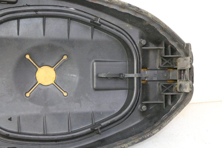 photo de SIEDZENIE PIAGGIO LXV 4T 50 (2009 - 2013) - Kontrola wizualna