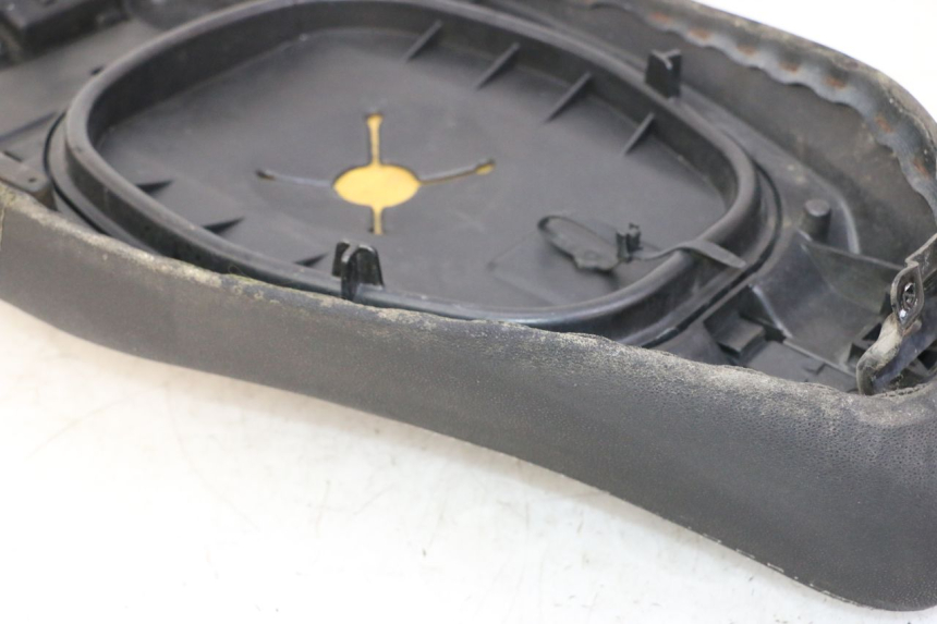 photo de SIEDZENIE PIAGGIO LXV 4T 50 (2009 - 2013) - Oznaczenia i referencje