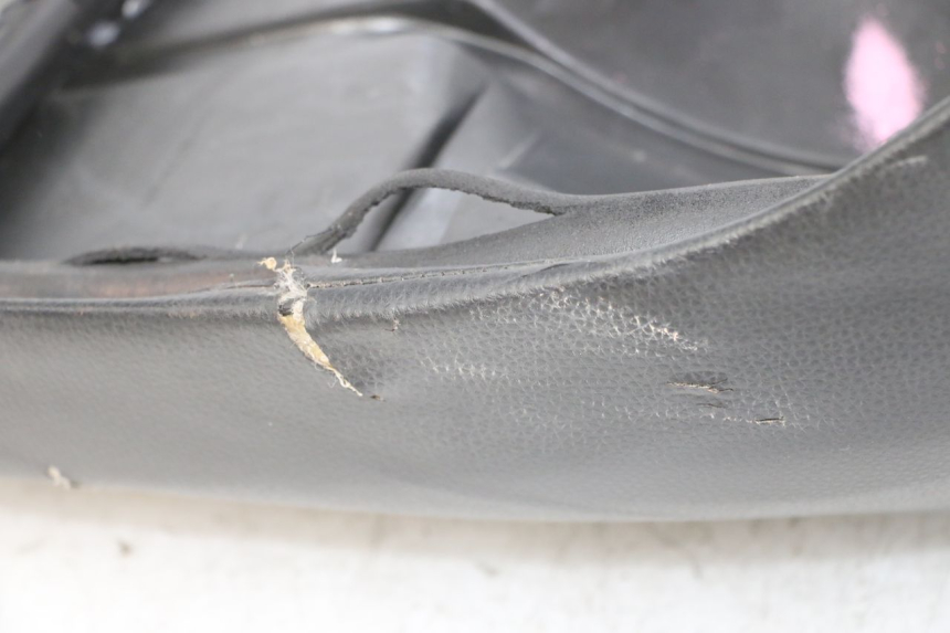 photo de SIEDZENIE MBK BOOSTER NEXT GENERATION 50 (1995 - 1998) - Zoom stanu zużycia