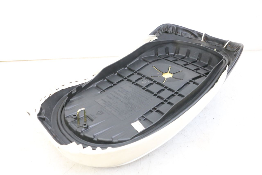 photo de SIEDZENIE SYM MIO 50 (2011 - 2017) - Zoom stanu zużycia