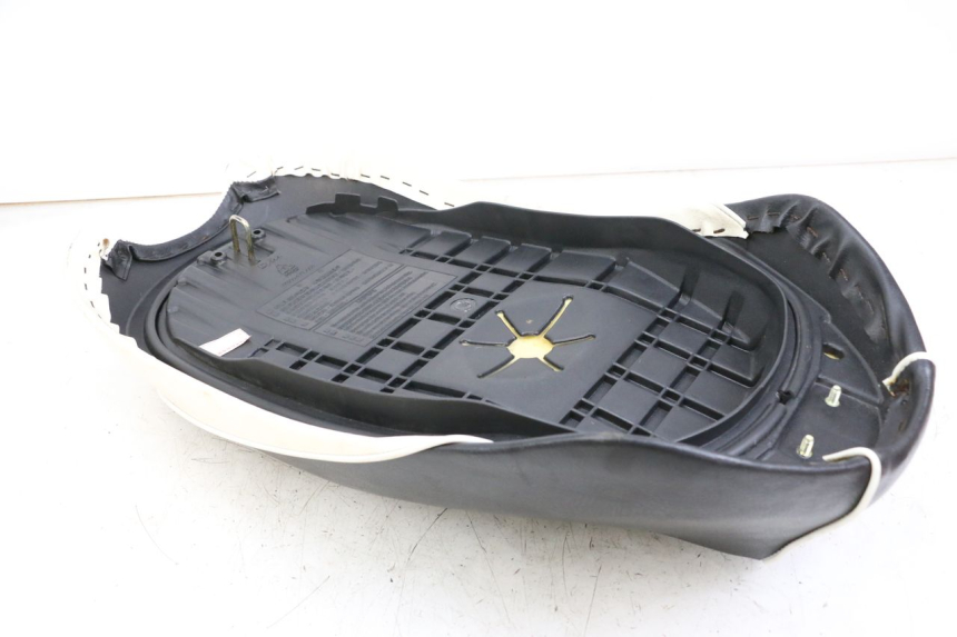 photo de SIEDZENIE SYM MIO 50 (2011 - 2017) - Zbliżenie techniczne