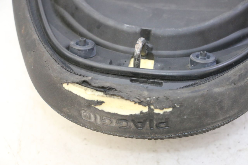 photo de SIEDZENIE PIAGGIO MP3 HPE 310 (2024 - 2025) - Szczegół części