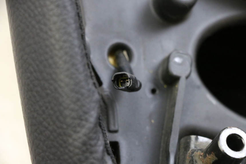 photo de SIEDZENIE PIAGGIO MP3 HPE 350 (2018 - 2020) - Szczegół części