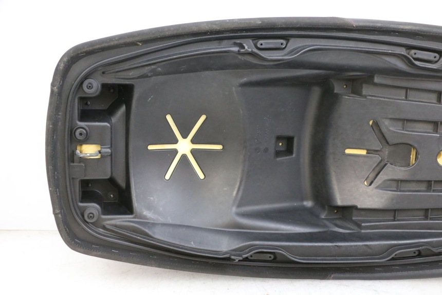 photo de SIEDZENIE PIAGGIO MP3 HPE 350 (2018 - 2020) - Widok produktu