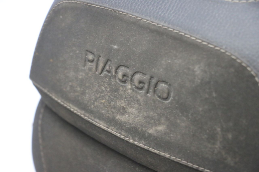 photo de SIEDZENIE PIAGGIO MP3 HPE 350 (2018 - 2020) - Alternatywny kąt