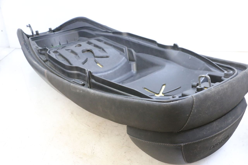 photo de SIEDZENIE PIAGGIO MP3 HPE 350 (2018 - 2020) - Widok ogólny