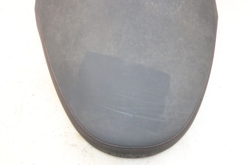 photo de SIEDZENIE PIAGGIO MP3 HPE 300 (2019 - 2026) - Widok z bliska