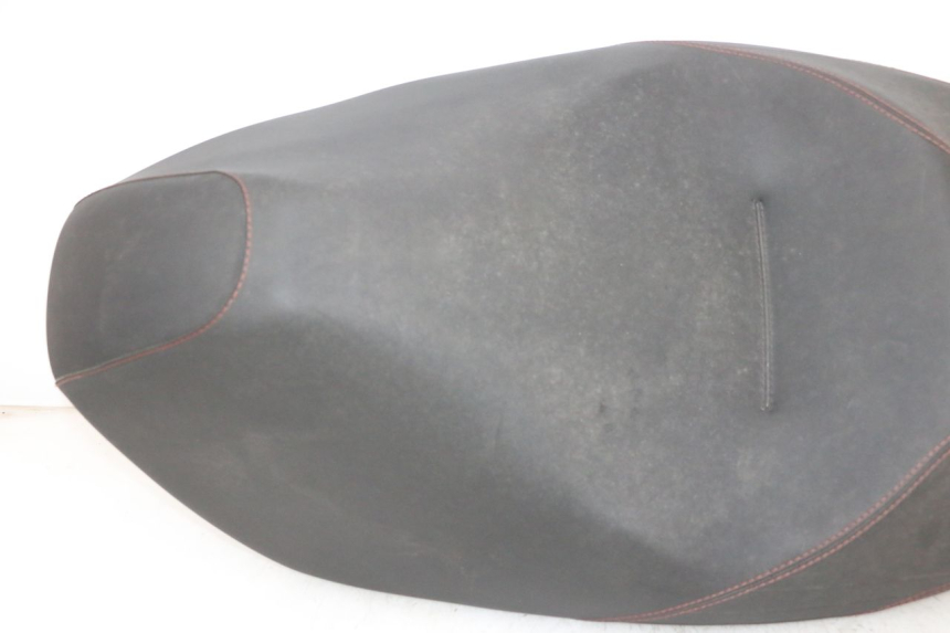 photo de SIEDZENIE PIAGGIO MP3 HPE 300 (2019 - 2026) - Widok profilu