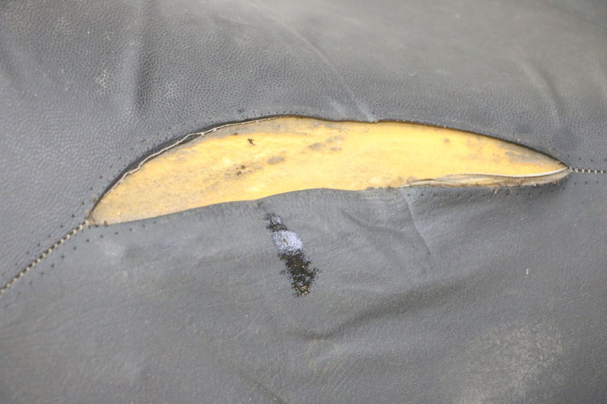 photo de SIEDZENIE PIAGGIO MP3 LT 300 (2010 - 2016) - Stan powierzchni