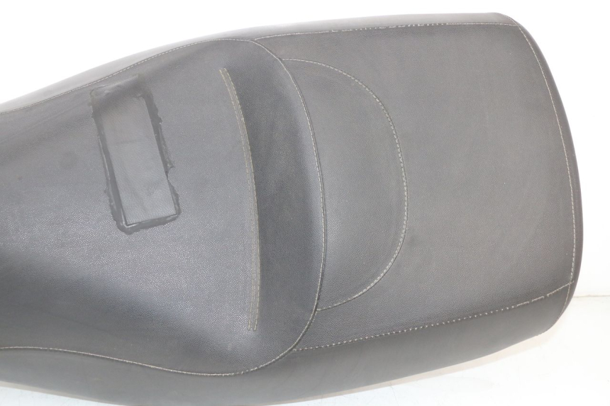 photo de SIEDZENIE PIAGGIO MP3 125 (2006 - 2014) - Zoom stanu zużycia