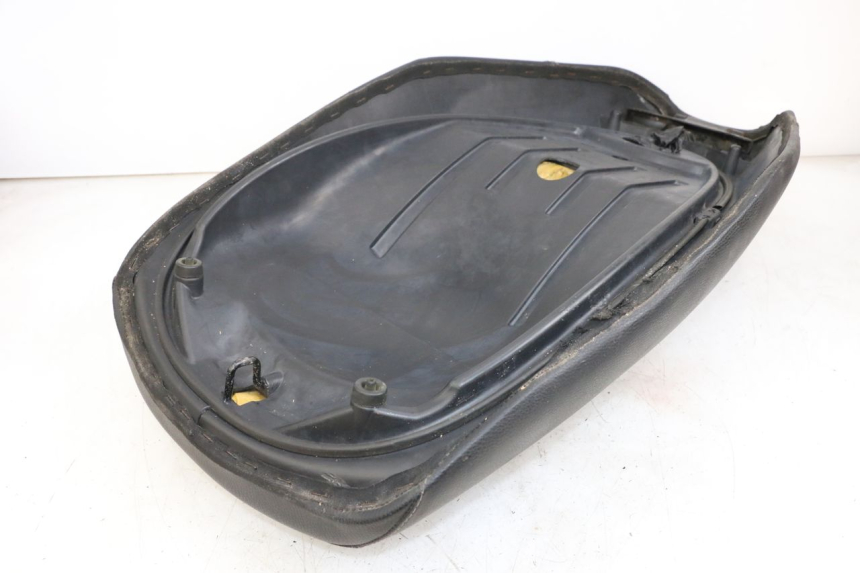 photo de SIEDZENIE PIAGGIO MP3 500 (2011 - 2015) - Zoom stanu zużycia