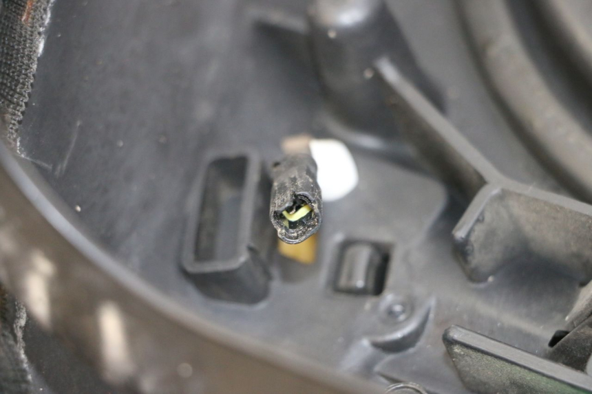 photo de SIEDZENIE PIAGGIO MP3 RL 250 (2006 - 2010) - Inny kąt widzenia