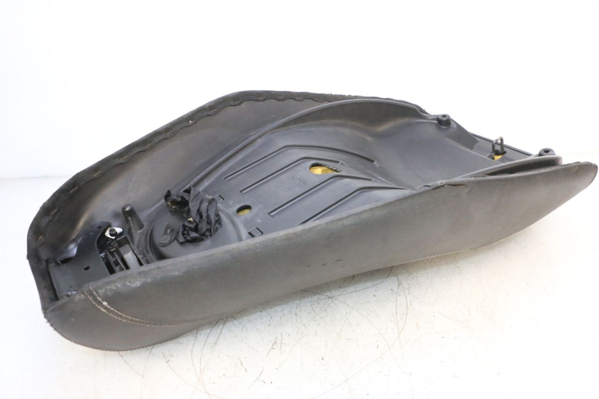 photo de SIEDZENIE PIAGGIO MP3 RL 250 (2006 - 2010) - Widok produktu