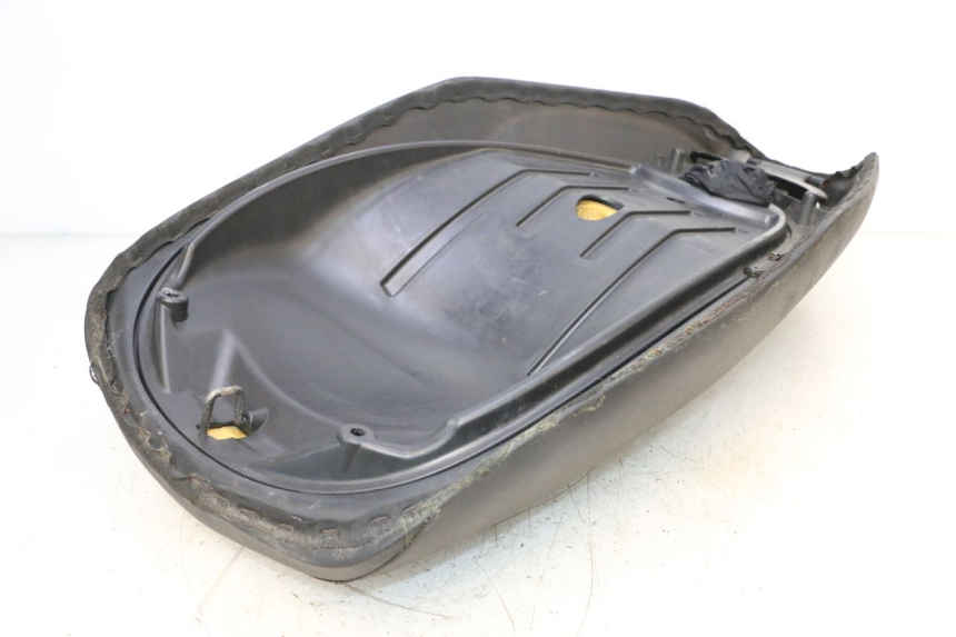 photo de SIEDZENIE PIAGGIO MP3 RL 250 (2006 - 2010) - Kontrola wizualna