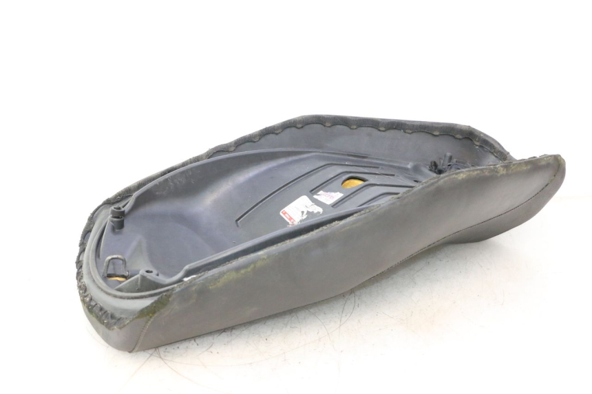 photo de SIEDZENIE PIAGGIO MP3 125 (2006 - 2014) - Szczegóły charakterystyczne