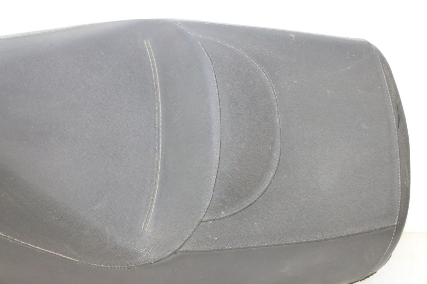 photo de SIEDZENIE PIAGGIO MP3 125 (2006 - 2014) - Zoom stanu zużycia