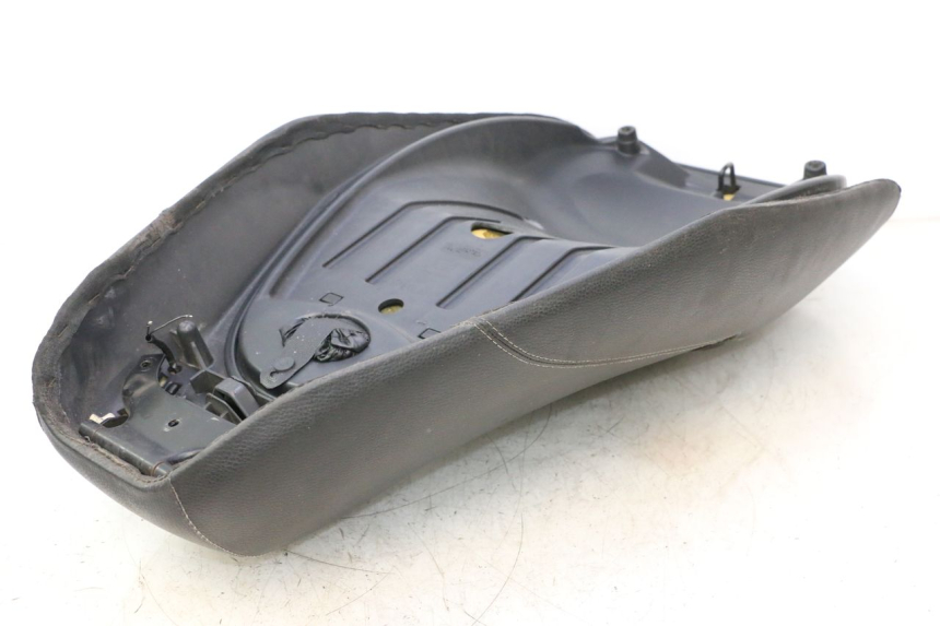 photo de SIEDZENIE PIAGGIO MP3 125 (2006 - 2014) - Inny kąt widzenia