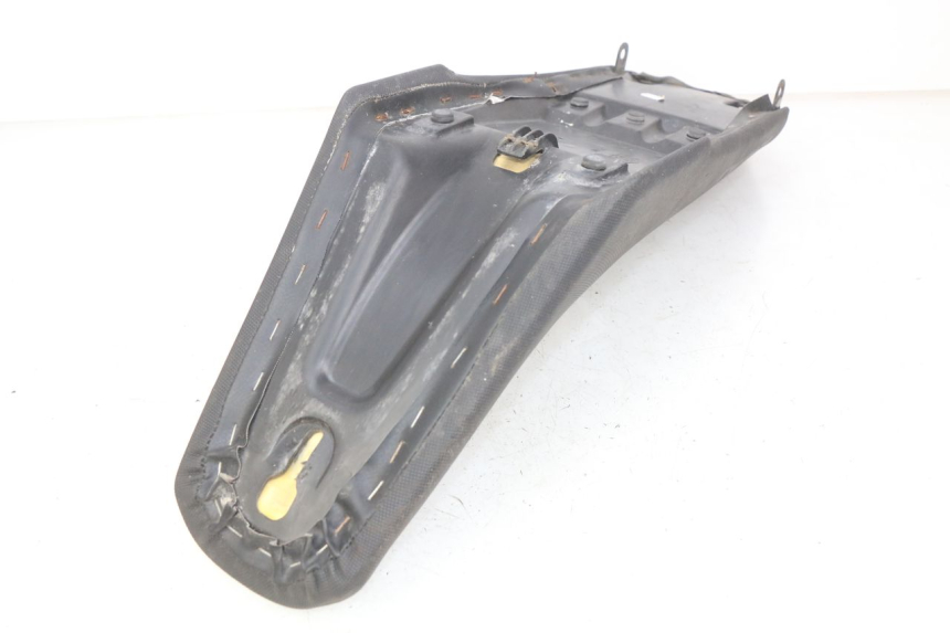 photo de SIEDZENIE RIEJU MRT 50 (2009 - 2017) - Szczegóły charakterystyczne