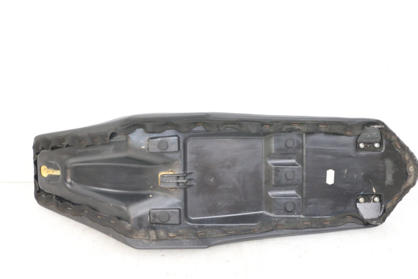 photo de SIEDZENIE RIEJU MRT 50 (2018 - 2021) - Punkty mocowania